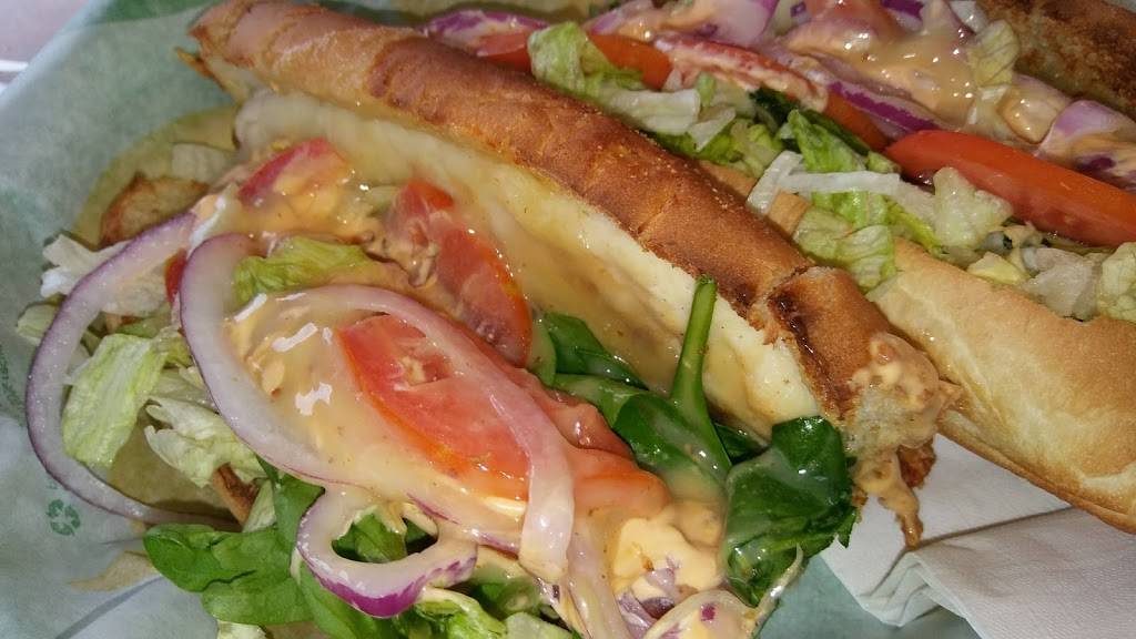 Subway | restaurant | 1777 N Tamiami Trail, Sarasota, FL 34234, USA | 9413160337 OR +1 941-316-0337
