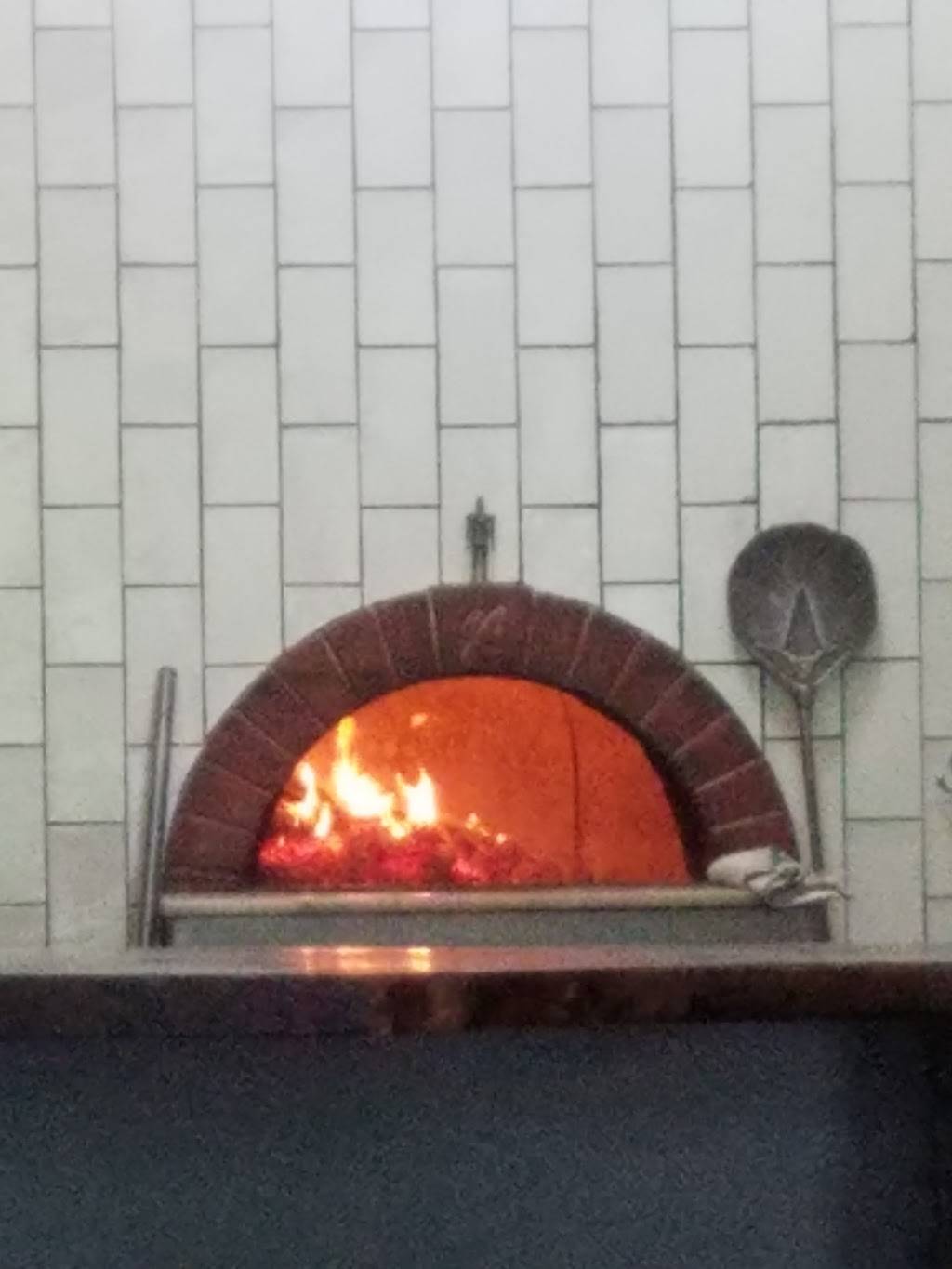 Masullo Pizza | restaurant | 2711 Riverside Blvd, Sacramento, CA 95818, USA | 9164438929 OR +1 916-443-8929