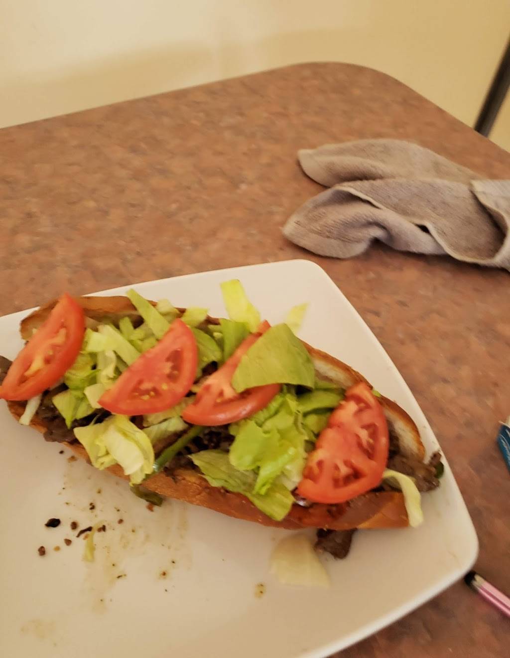 Pizza Center | restaurant | 1992 Rue Wellington, Montréal, QC H3K 1W6, Canada | 5149332933 OR +1 514-933-2933