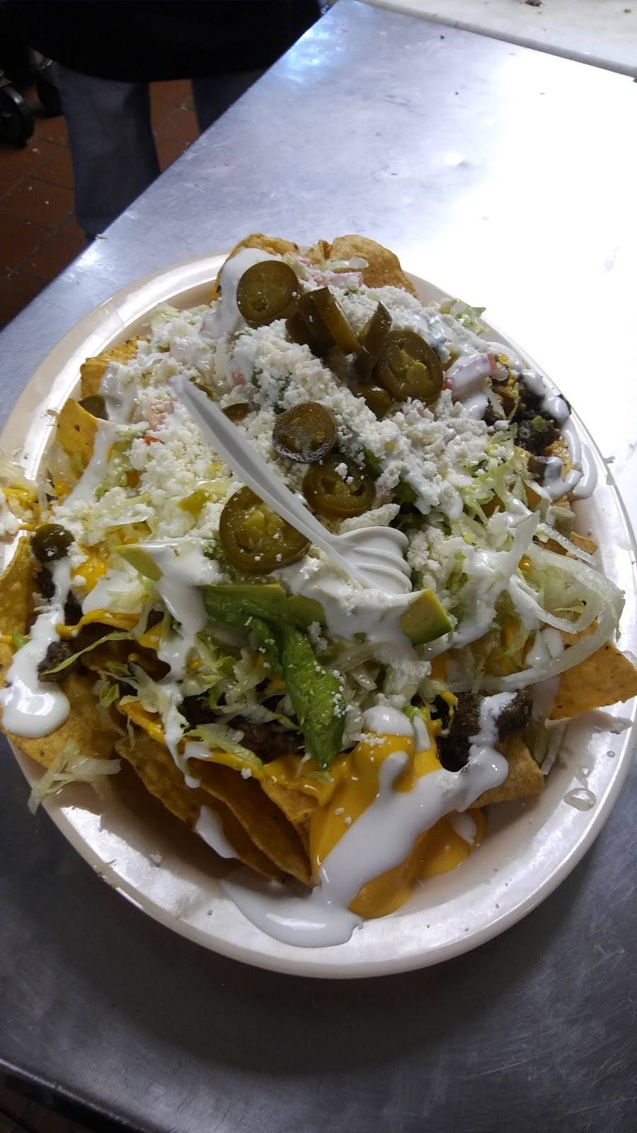 El Paraiso | restaurant | 415 Summit St, Elgin, IL 60120, USA | 8478889900 OR +1 847-888-9900