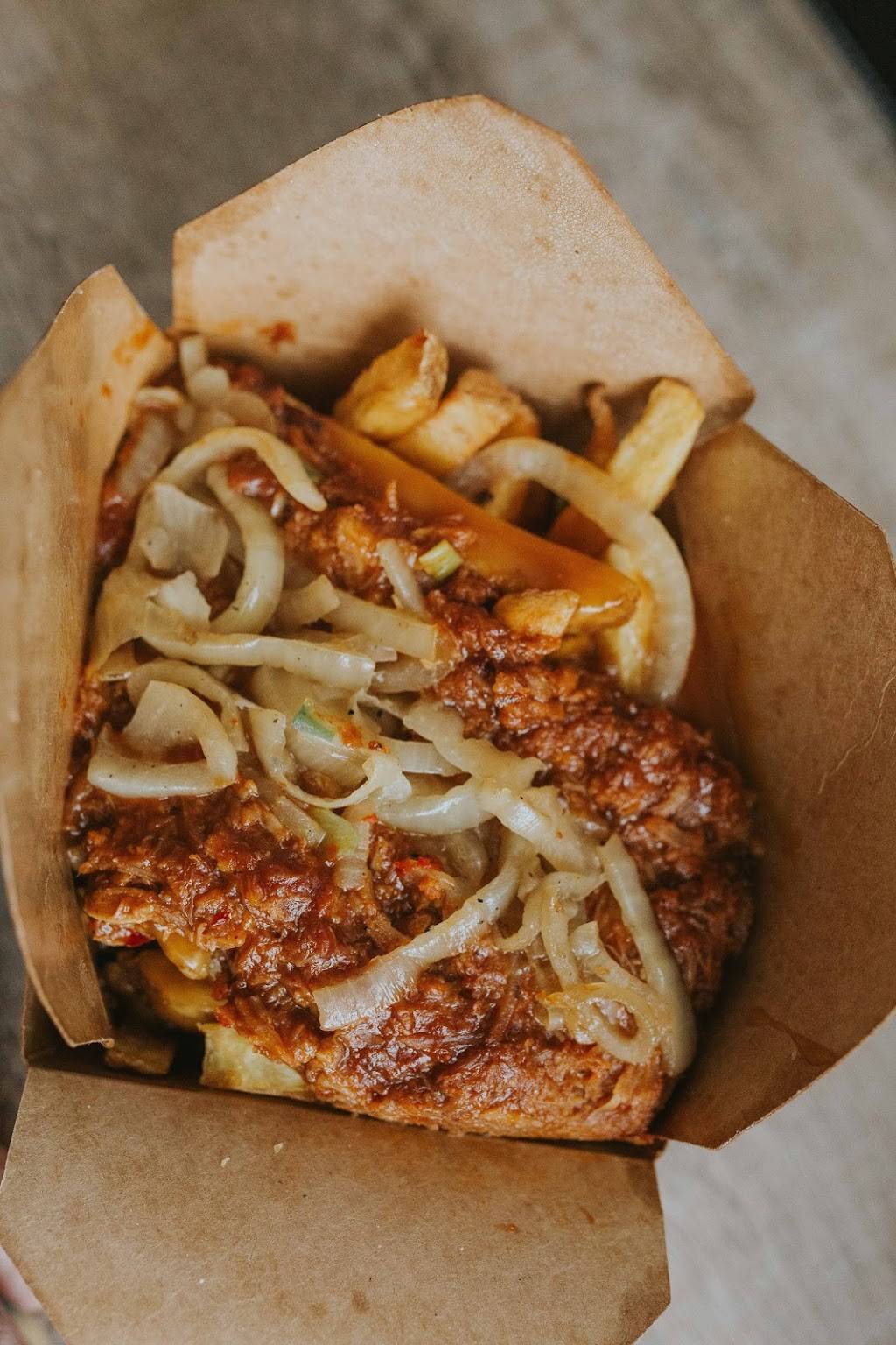 Philthy Phillys | restaurant | 960 Southdown Rd, Mississauga, ON L5J 2Y4, Canada | 9058229129 OR +1 905-822-9129