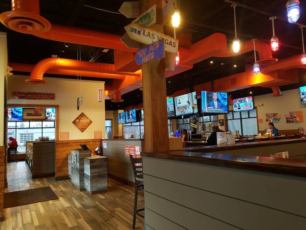 Hooters of Memphis Southeast | meal takeaway | 7535 Winchester Rd, Memphis, TN 38125, USA | 9016248262 OR +1 901-624-8262