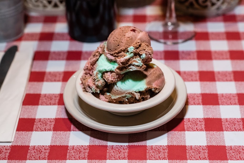 Grassos Italian Restaurant | restaurant | 1902 Main St, El Centro, CA 92243, USA | 7603524635 OR +1 760-352-4635