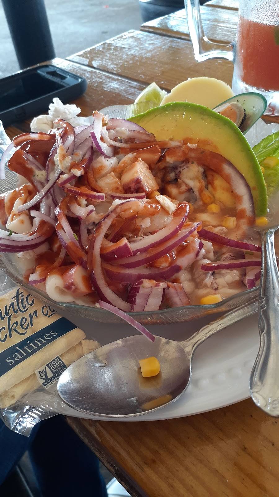 El Tiburon Seafood & Take Out | restaurant | 3391 W Sunrise Blvd, Lauderhill, FL 33311, USA | 9547652321 OR +1 954-765-2321