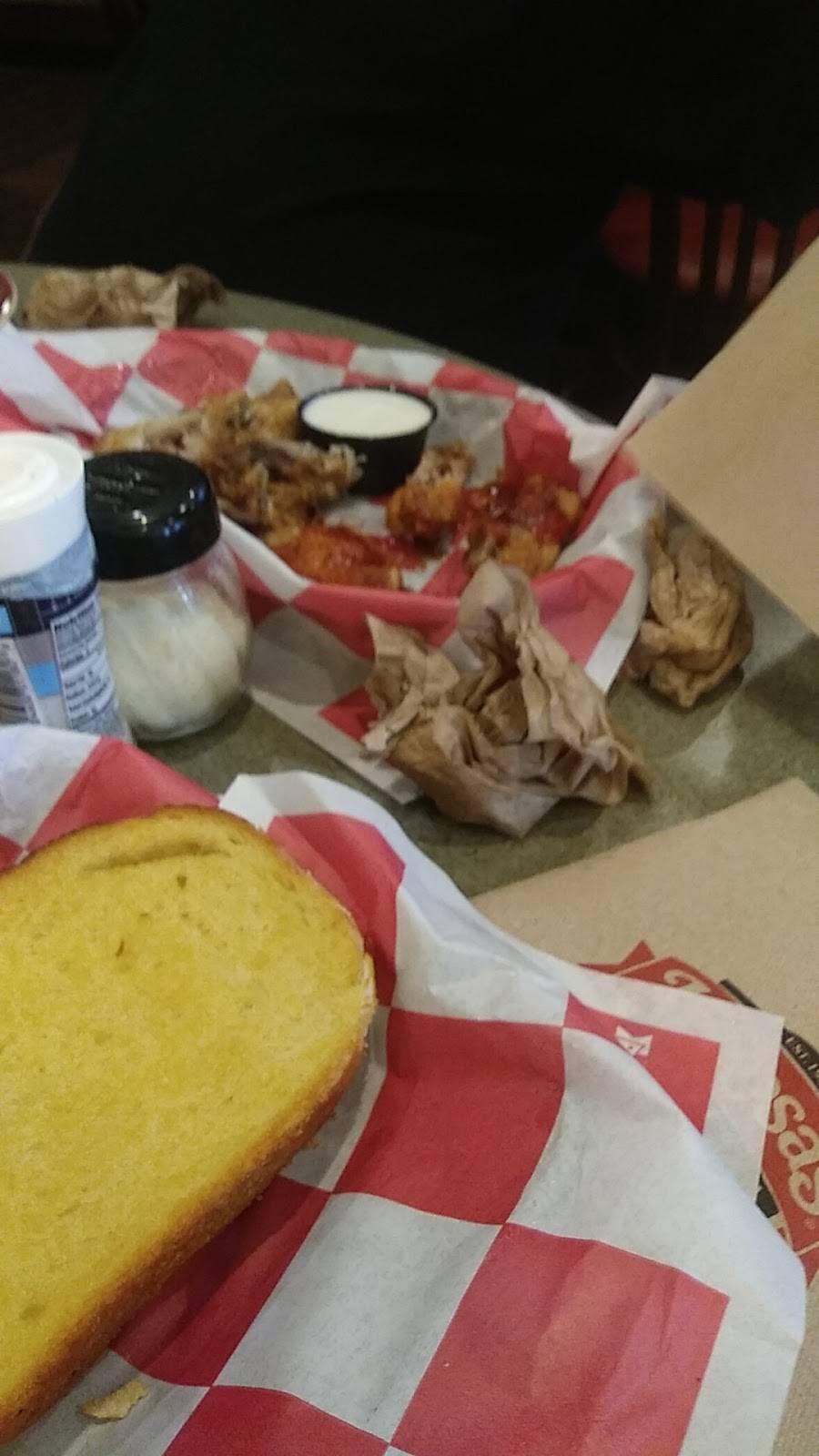 LaRosas Pizza Finneytown | restaurant | 891 W Galbraith Rd, Cincinnati, OH 45231, USA | 5133471111 OR +1 513-347-1111