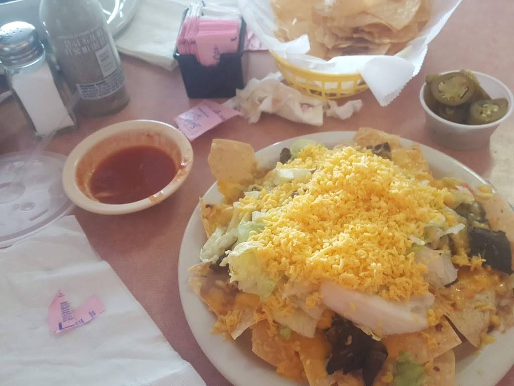 Elenas | restaurant | 6290 Phelan Blvd, Beaumont, TX 77706, USA | 4098612800 OR +1 409-861-2800