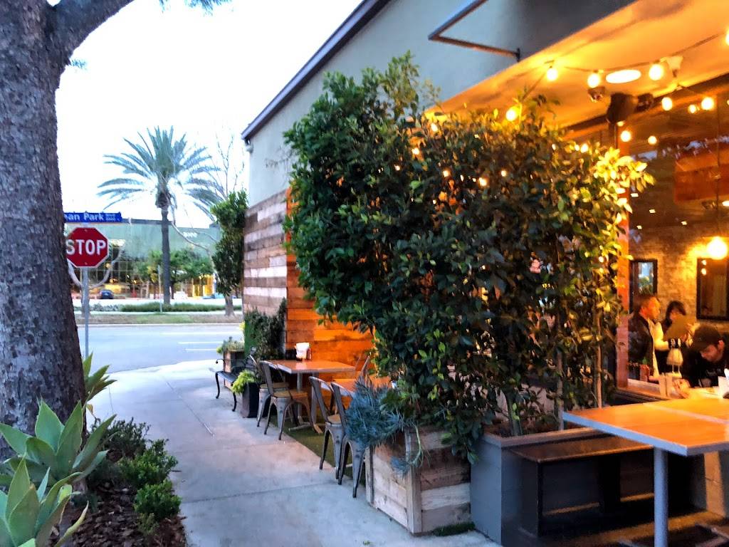 Crimson | cafe | 2901 Ocean Park Blvd #127, Santa Monica, CA 90405, USA | 3103962400 OR +1 310-396-2400