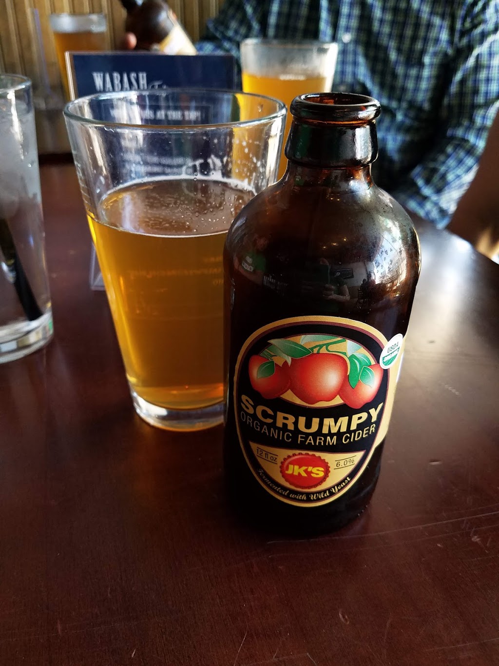 Wabash Tap | restaurant | 1233 S Wabash Ave, Chicago, IL 60605, USA | 3123609488 OR +1 312-360-9488