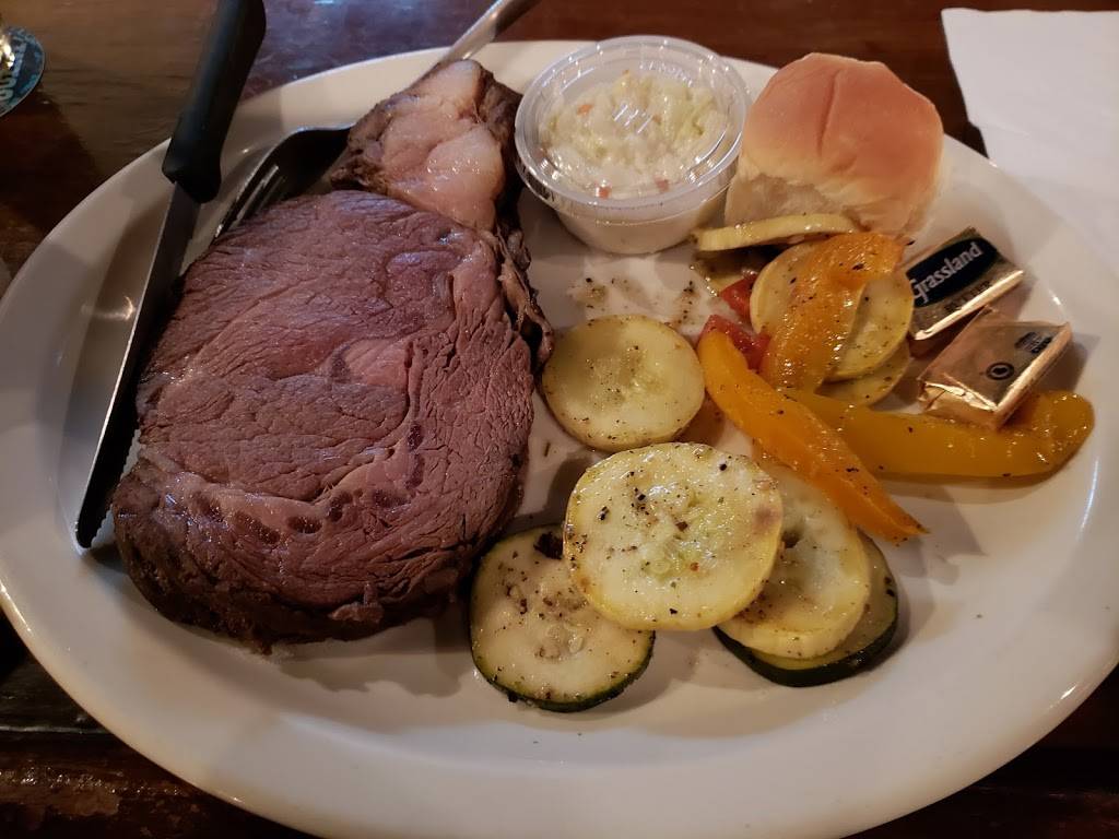 Century Pub and Eatery | restaurant | 5511 6th Ave, Kenosha, WI 53140, USA | 2627646501 OR +1 262-764-6501