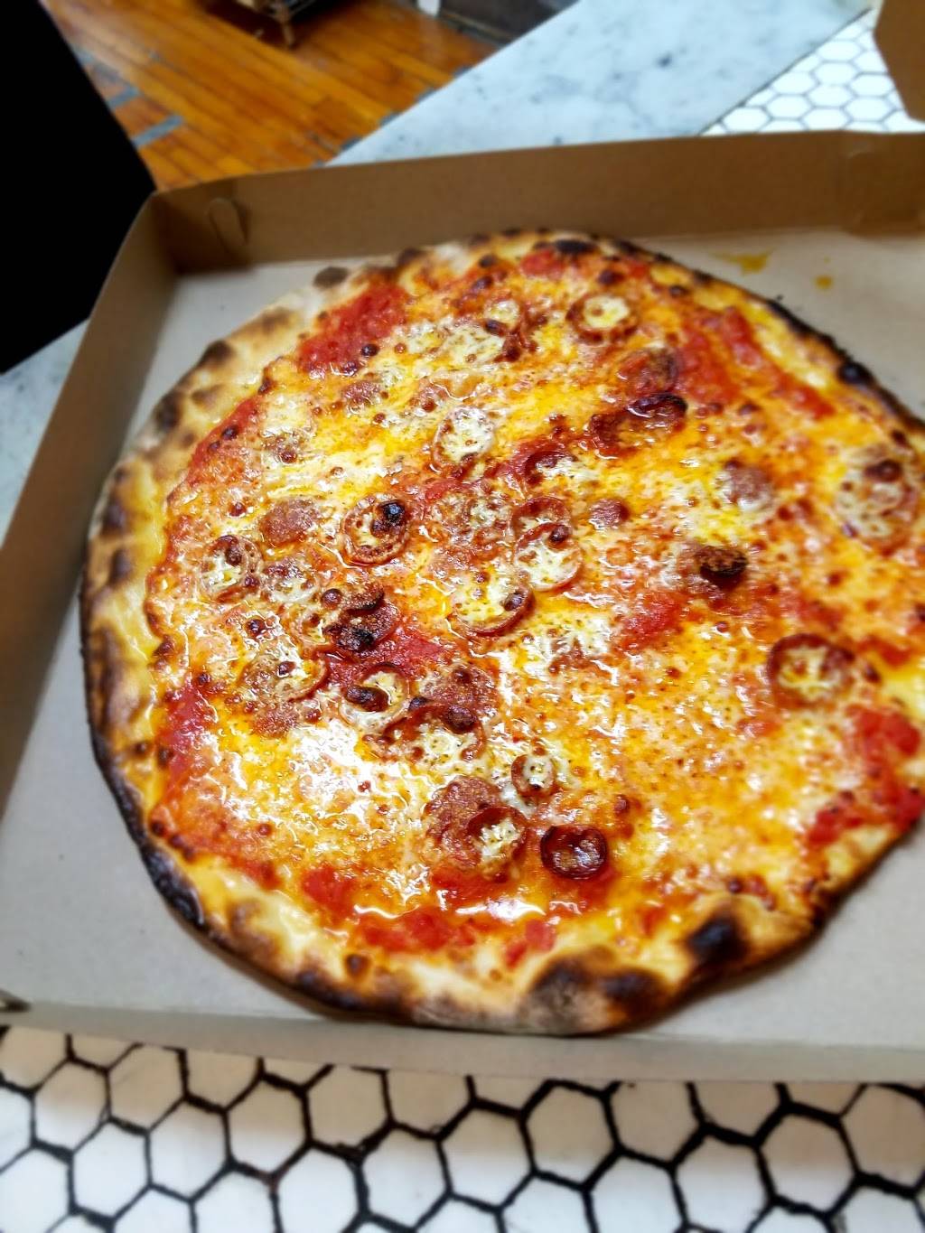 Frank Pepes The Spot | restaurant | 163 Wooster St, New Haven, CT 06511, USA | 2038657602 OR +1 203-865-7602