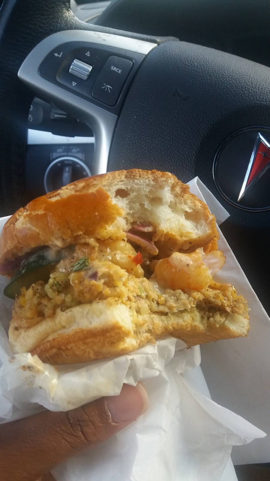 Great Lakes Burger Bar | restaurant | 12700 E Warren Ave, Detroit, MI 48215, USA | 3133320866 OR +1 313-332-0866