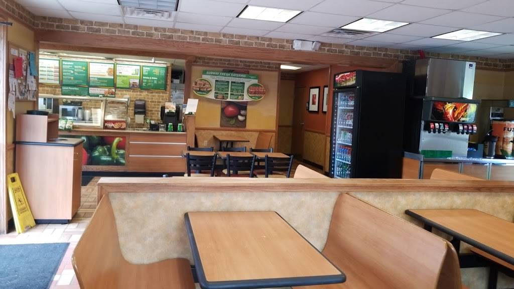 Subway | restaurant | 200 21st St, Windber, PA 15963, USA | 8144676387 OR +1 814-467-6387