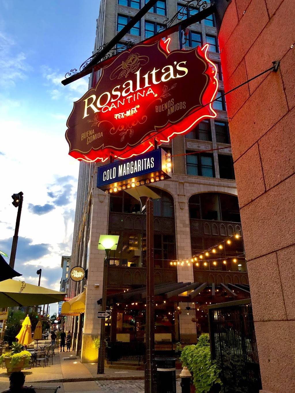 Rosalitas Cantina | restaurant | 1235 Washington Ave, St. Louis, MO 63103, USA | 3146212700 OR +1 314-621-2700