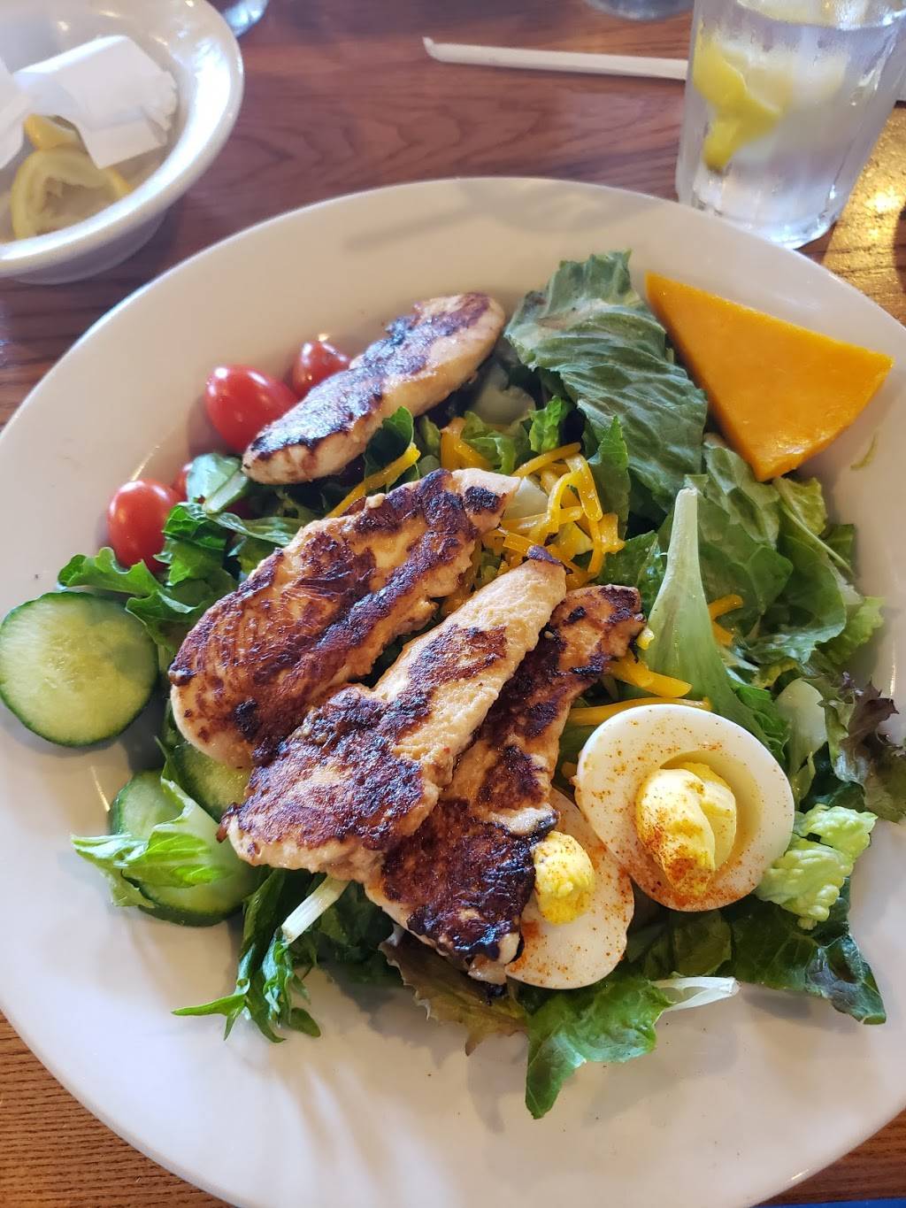 Cracker Barrel Old Country Store | restaurant | 111 Dunson Ln, Davenport, FL 33896, USA | 8634248100 OR +1 863-424-8100