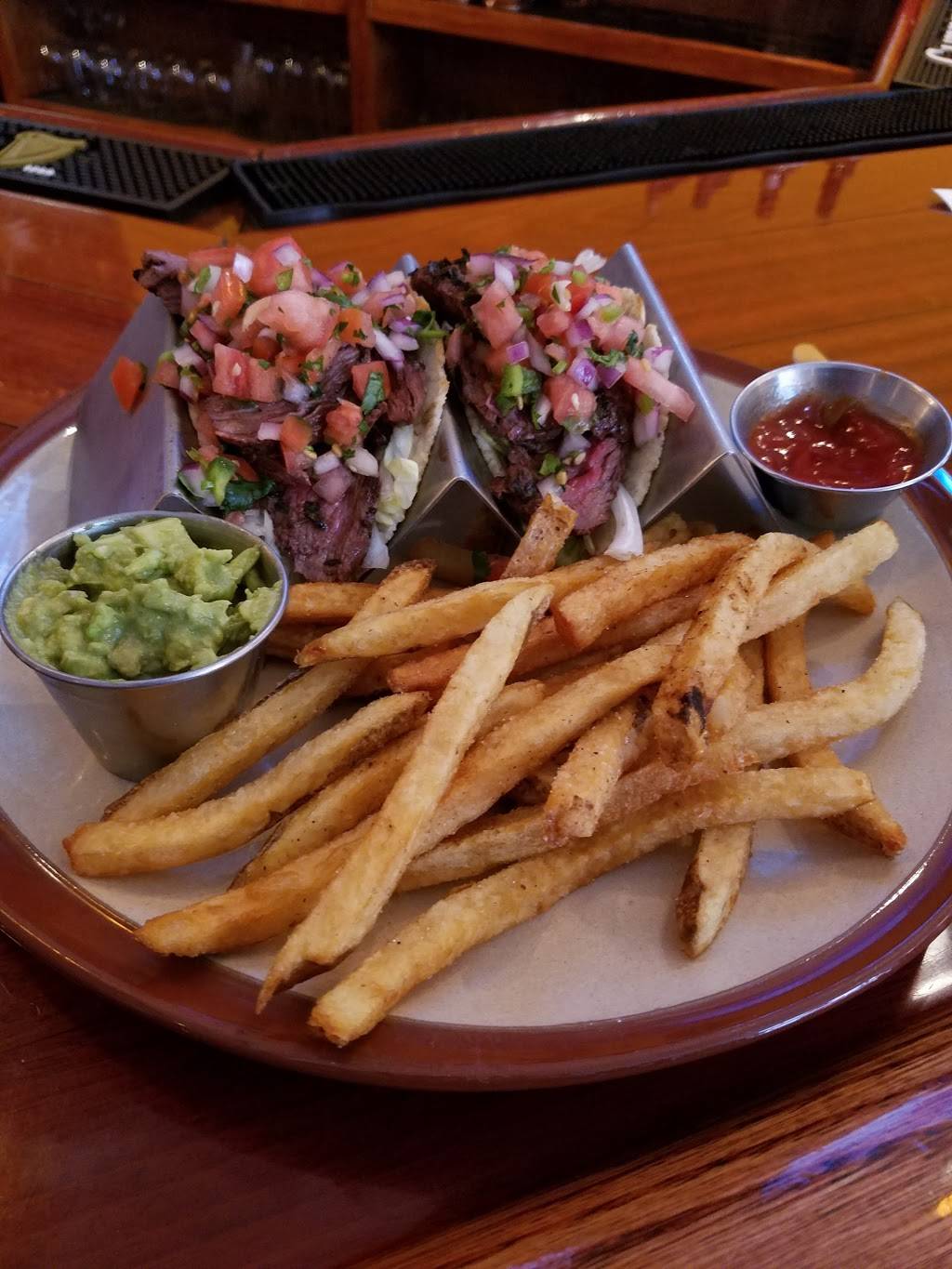 Mackies Bar & Grill | restaurant | 907 King St, Alexandria, VA 22314, USA | 7036843288 OR +1 703-684-3288