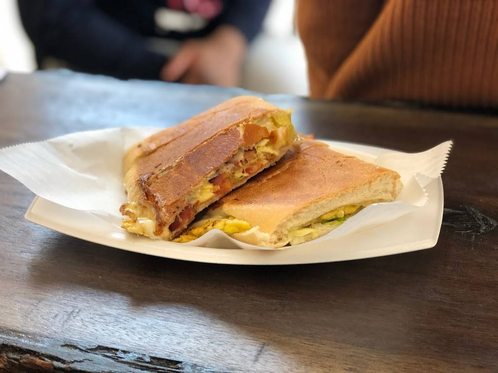 Lugar De Encuentro | restaurant | 53 Springfield St, Chicopee, MA 01013, USA | 4133313983 OR +1 413-331-3983