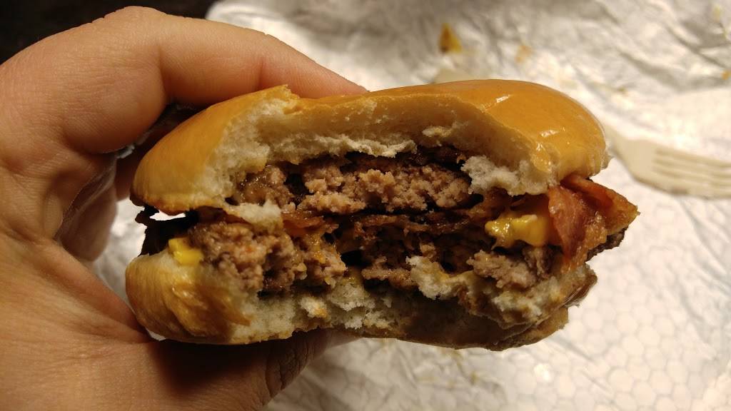 Wendys | restaurant | 7149 Dixie Hwy, Village of Clarkston, MI 48346, USA | 2486202388 OR +1 248-620-2388