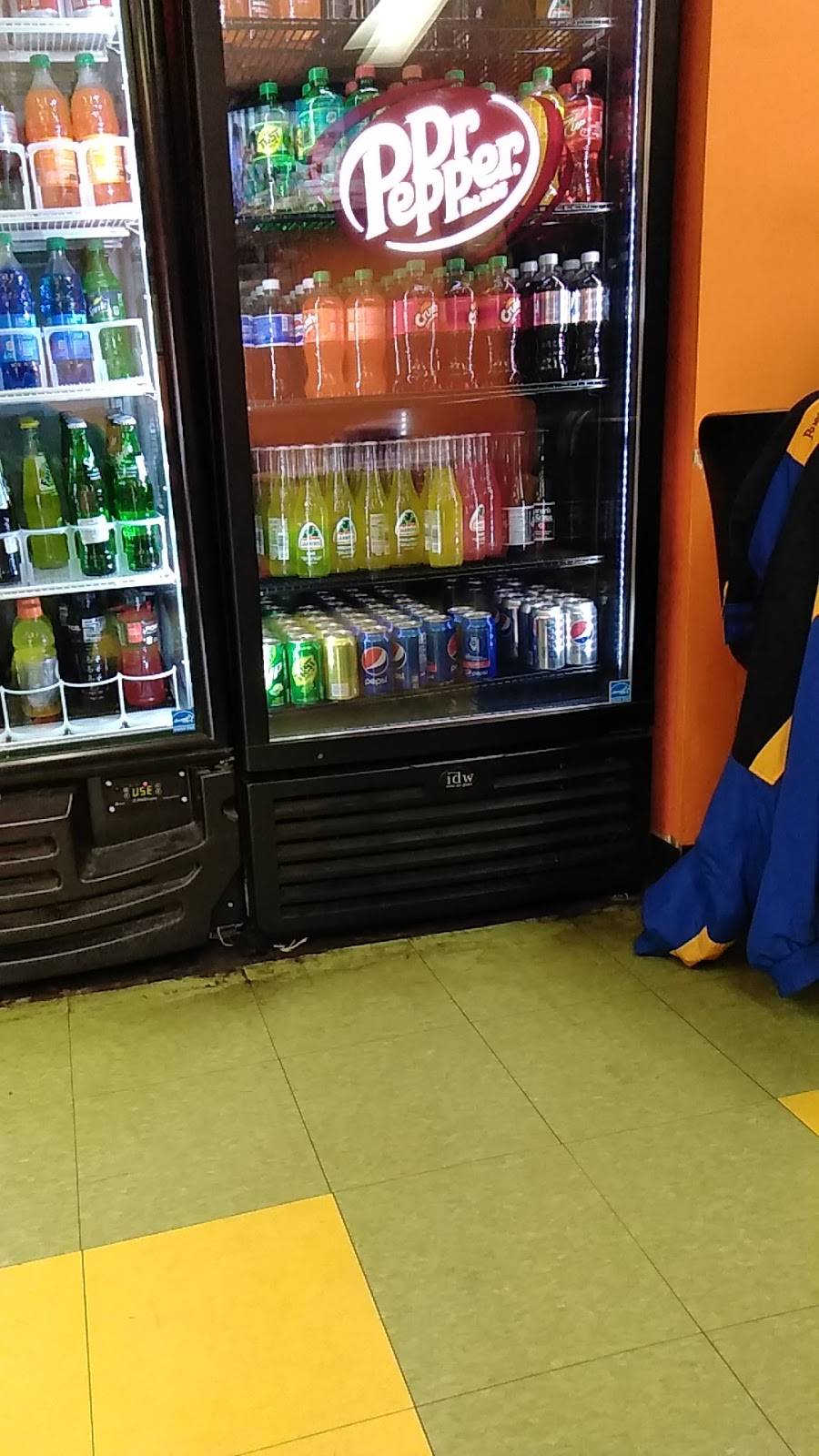 La Mexicana | restaurant | 1501 6th St, Beloit, WI 53511, USA | 6083638598 OR +1 608-363-8598