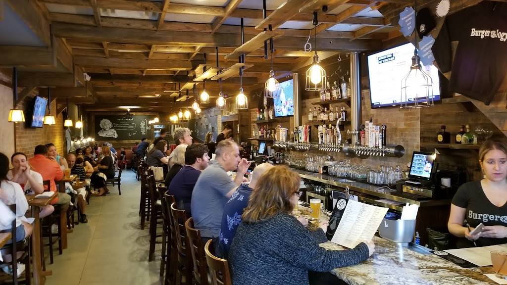 Burgerology Huntington | restaurant | 308 Main St, Huntington, NY 11743, USA | 6319232441 OR +1 631-923-2441