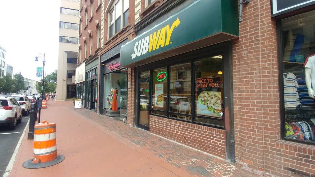 Subway | restaurant | 3640 Main St, Springfield, MA 01107, USA | 4133063199 OR +1 413-306-3199