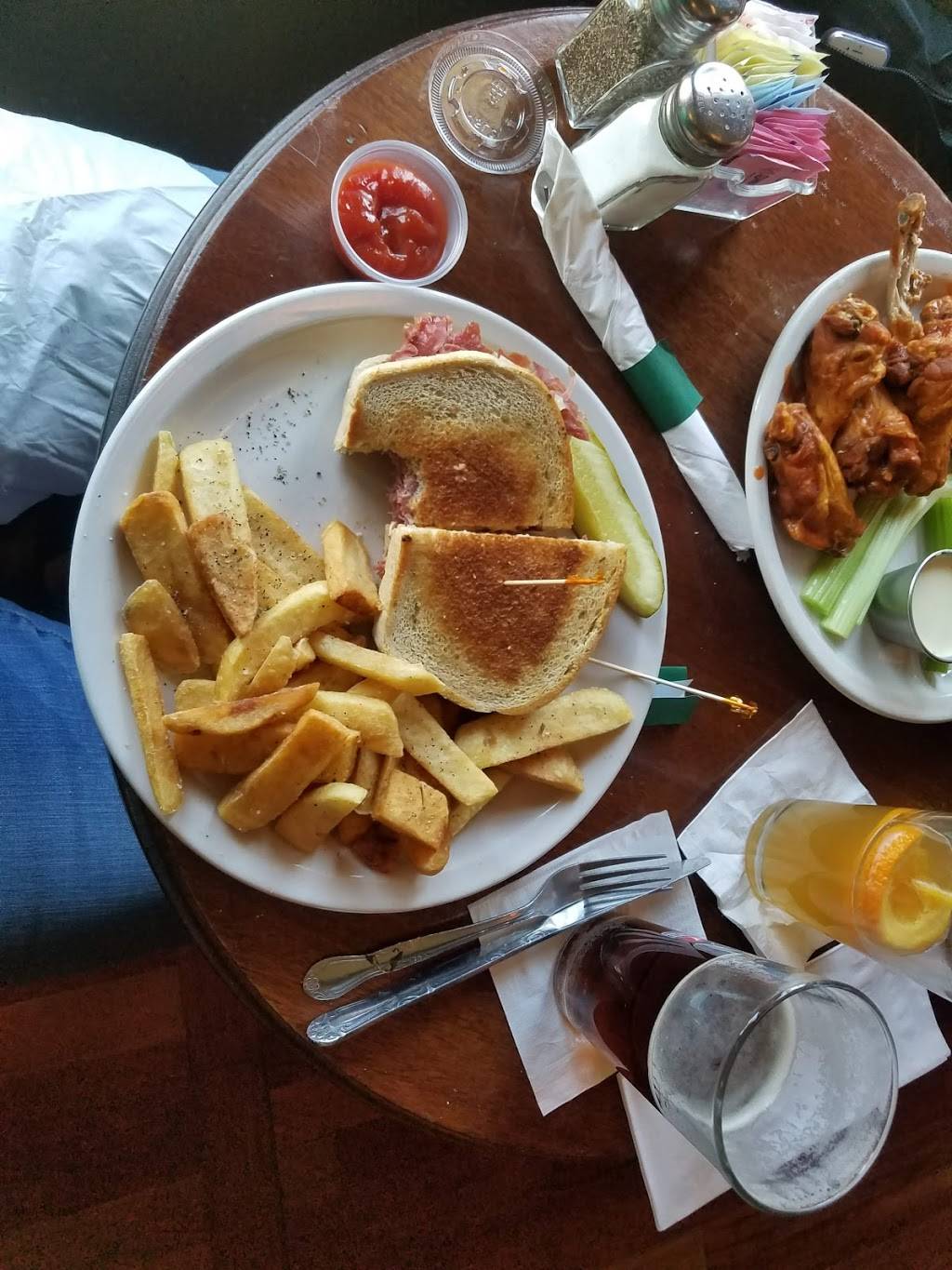 Shannons Irish Pub | restaurant | 428 N Main St, Glen Ellyn, IL 60137, USA | 6307909080 OR +1 630-790-9080