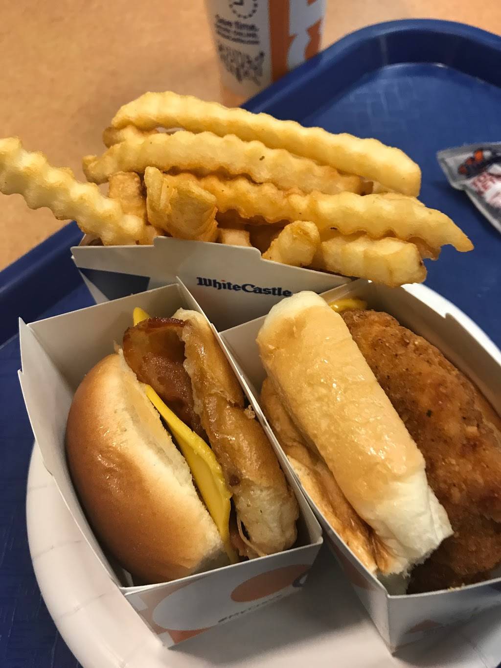 White Castle | restaurant | 7921 Indianapolis Blvd, Hammond, IN 46324, USA | 2198441296 OR +1 219-844-1296