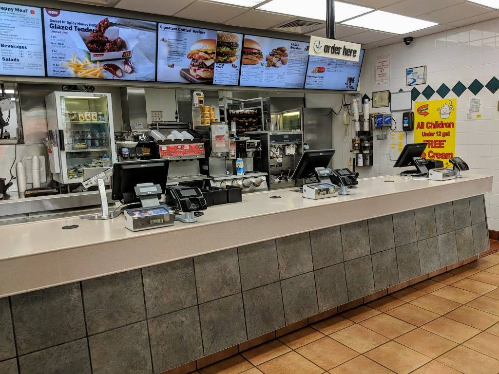 McDonalds | cafe | 571 Jericho Turnpike, Syosset, NY 11791, USA | 5169216120 OR +1 516-921-6120
