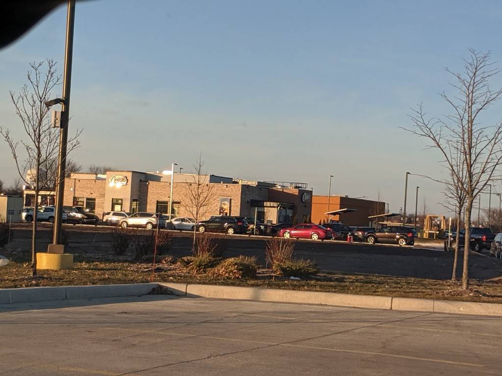 Raising Canes Chicken Fingers | meal takeaway | 5212 N Main St, Mishawaka, IN 46545, USA | 5742739170 OR +1 574-273-9170