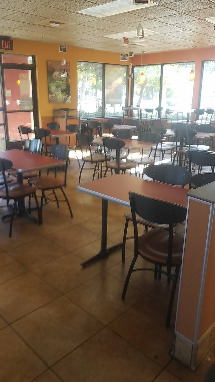 Jack in the Box | restaurant | 15855 Monterey Rd, Morgan Hill, CA 95037, USA | 4087789134 OR +1 408-778-9134