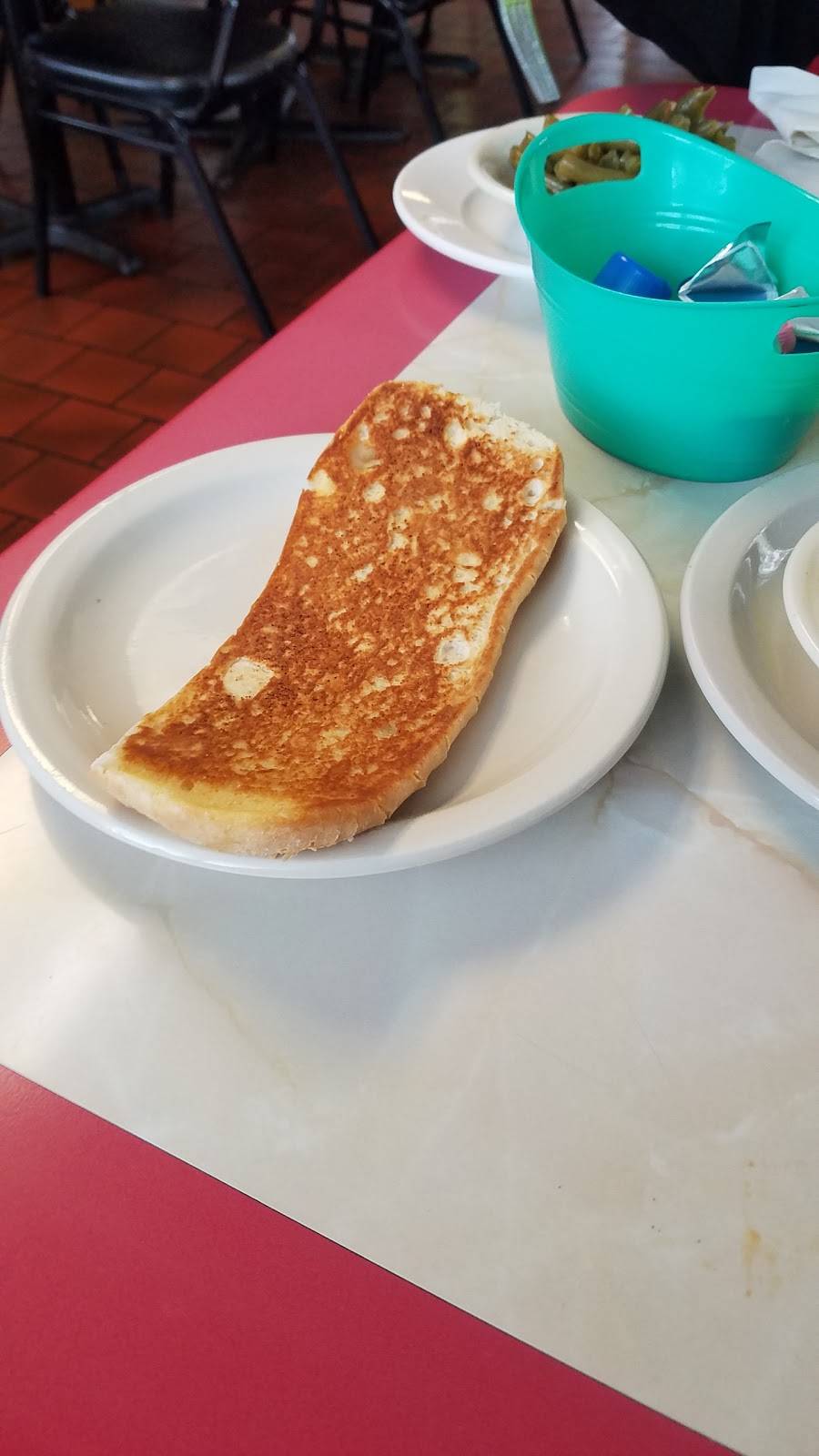 Nicks Restaurant | restaurant | 2130 Broadway St, Anderson, IN 46012, USA | 7656428066 OR +1 765-642-8066