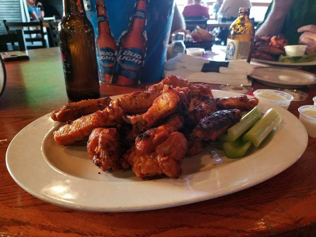 Callahans West | restaurant | 22917 W 83rd St, Lenexa, KS 66227, USA | 9134223434 OR +1 913-422-3434