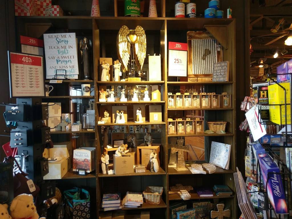 Cracker Barrel Old Country Store | restaurant | 12101 S Strang Line Rd, Olathe, KS 66062, USA | 9137809108 OR +1 913-780-9108