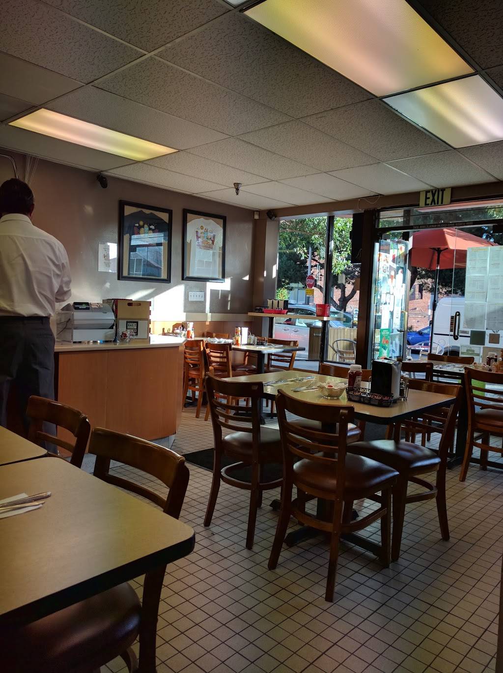 Joanies Happy Days Diner | restaurant | 1329 Columbus Ave, San Francisco, CA 94133, USA | 4159284343 OR +1 415-928-4343