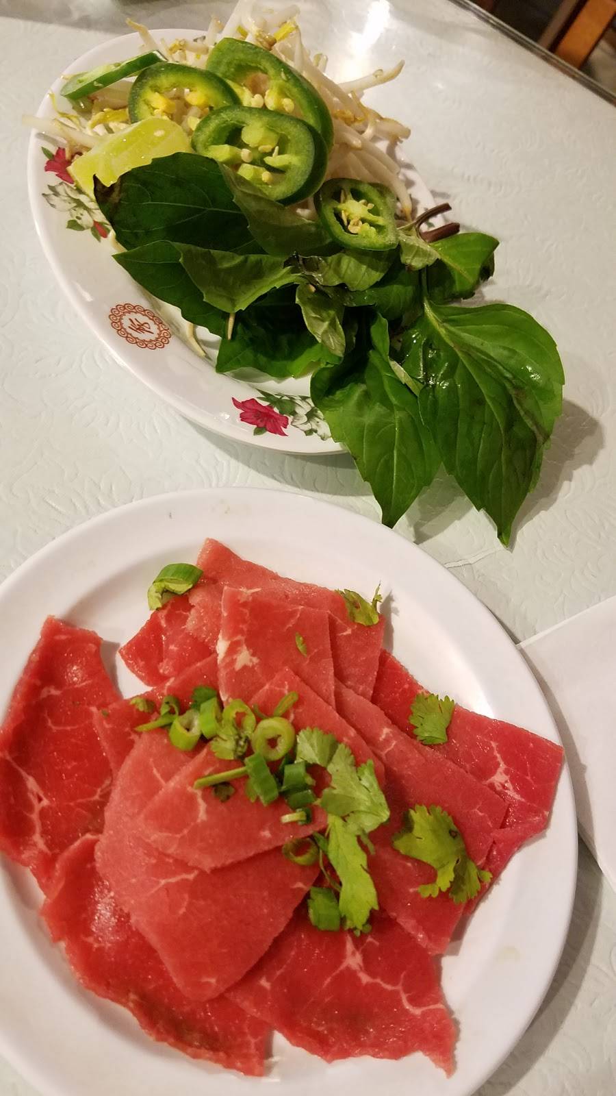 Aroy-Dee Restaurant | restaurant | 2128 Indianola Ave, Des Moines, IA 50315, USA | 5155288009 OR +1 515-528-8009