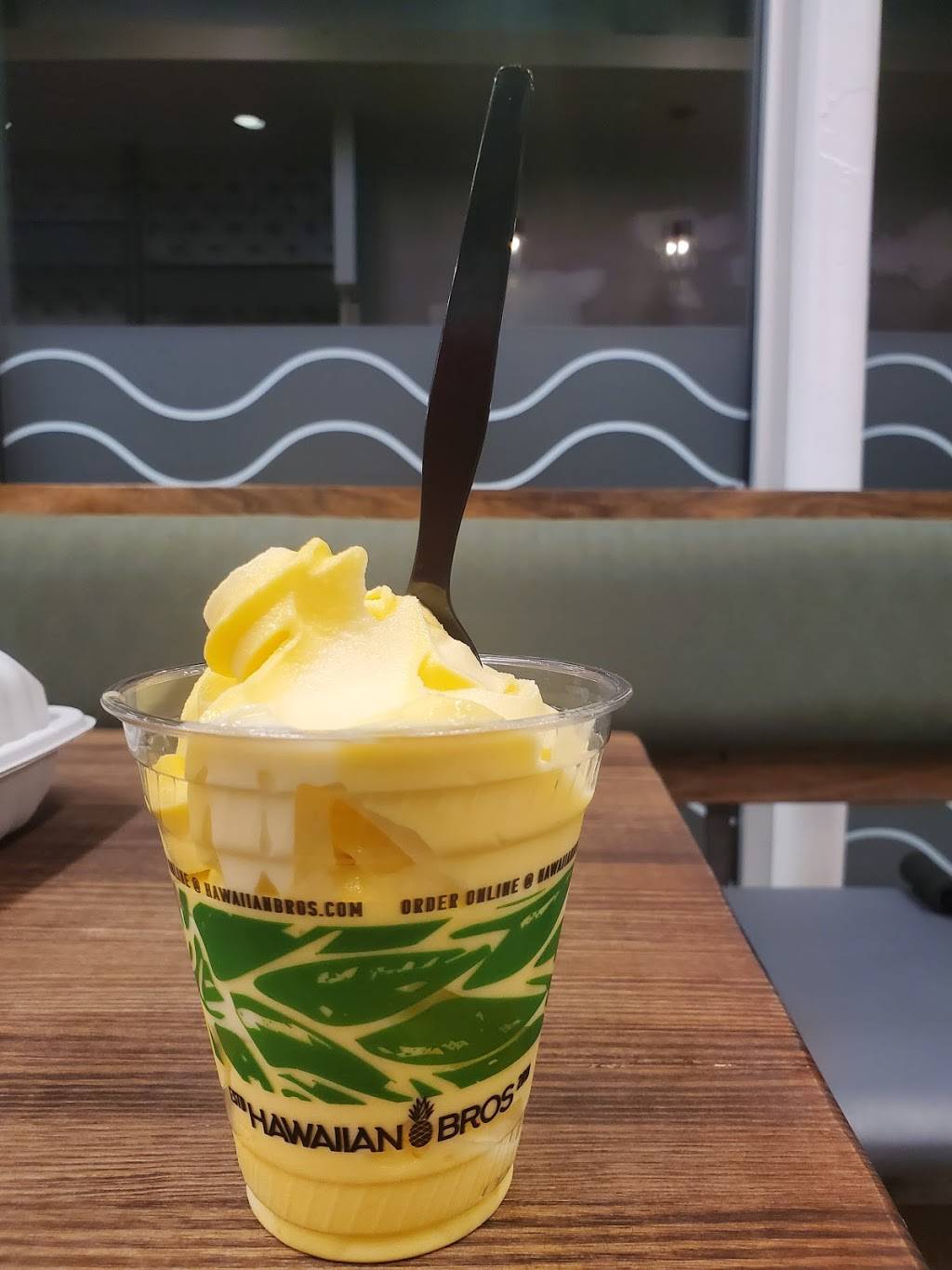 Hawaiian Bros. | restaurant | 101 Armour Rd, North Kansas City, MO 64116, USA | 8166051079 OR +1 816-605-1079