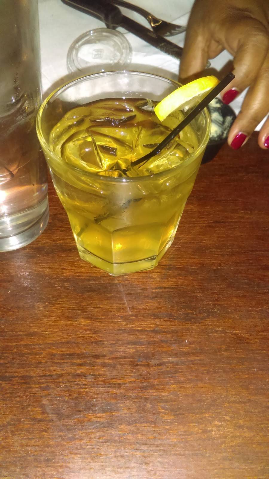 J. Henrys Restaurant | restaurant | 110 W College St, Griffin, GA 30224, USA | 6786881769 OR +1 678-688-1769