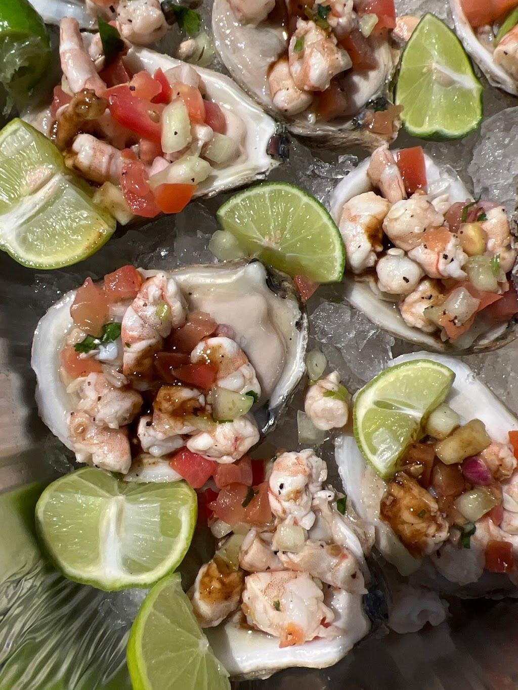 El Rey De Los Ostiones | restaurant | 4141 N 35th Ave, Phoenix, AZ 85017, USA | 6026281945 OR +1 602-628-1945