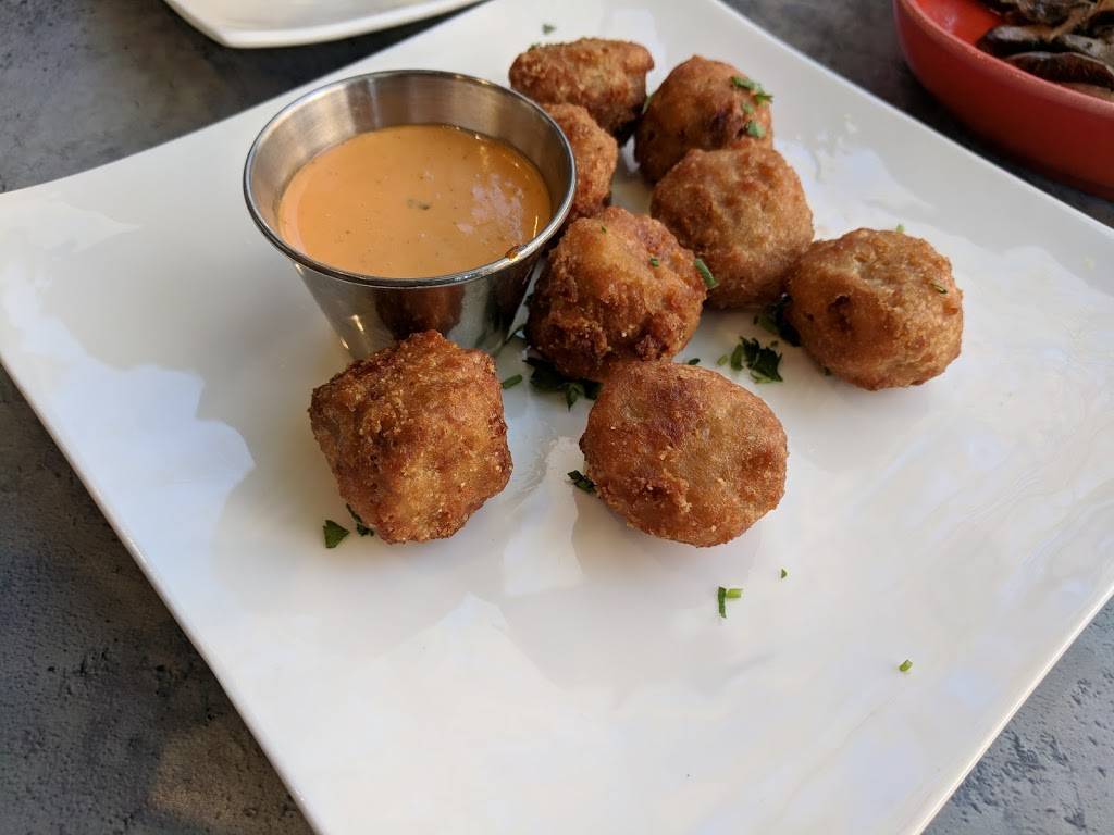 Wilson Hardware | night club | 2915 Wilson Blvd, Arlington, VA 22201, USA | 7035274200 OR +1 703-527-4200