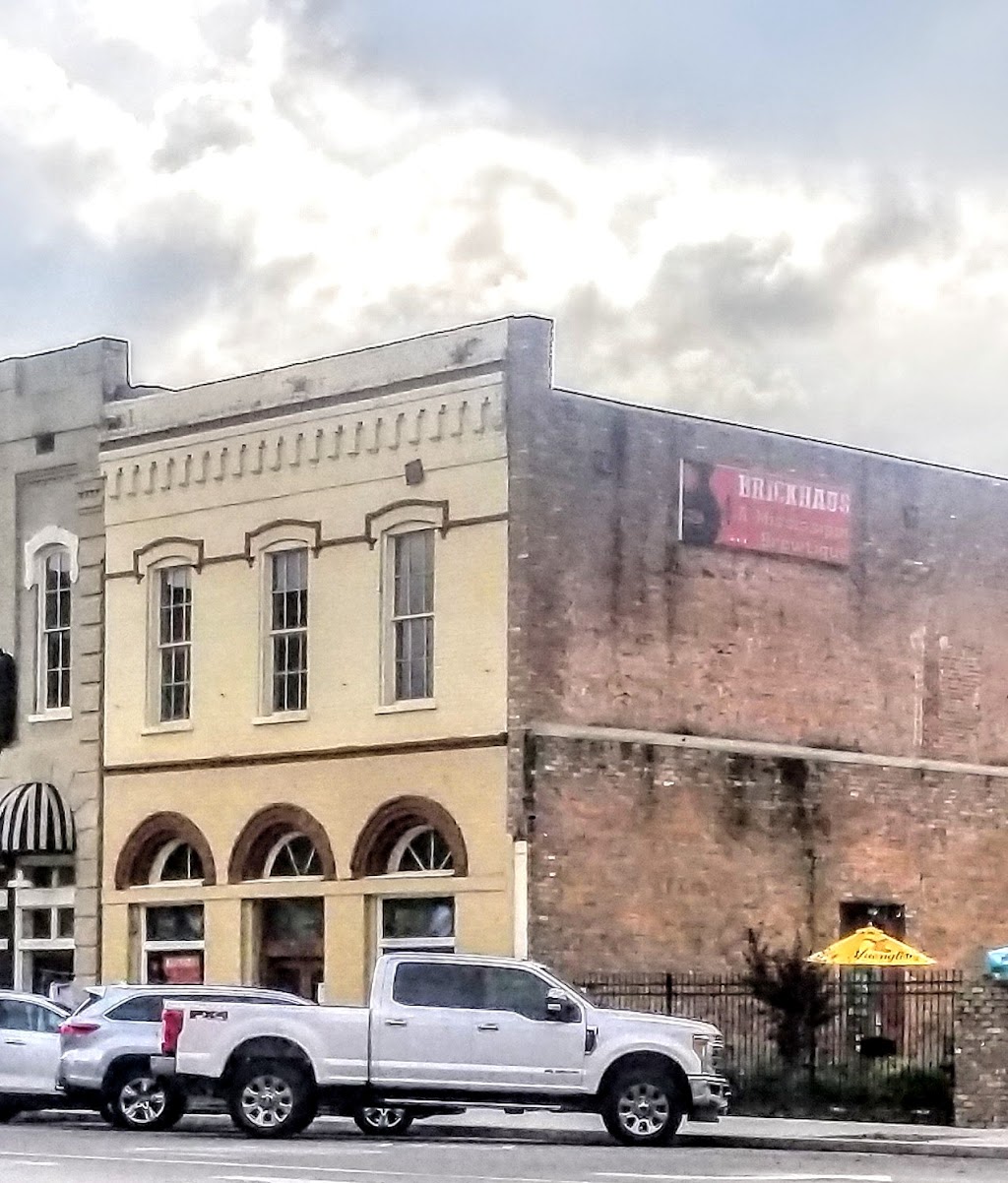 Brickhaus Bar & Grill | restaurant | 2206 Front St, Meridian, MS 39301, USA | 6016866989 OR +1 601-686-6989