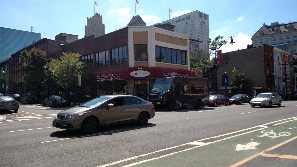 Annabellas Kitchen | restaurant | 144 Washington St, Newark, NJ 07102, USA | 8622379700 OR +1 862-237-9700