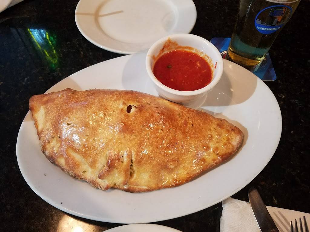 Mikeys Pizza & Italian Restaurant | restaurant | 3004, 7544 Beach Blvd, Jacksonville, FL 32216, USA | 9047217333 OR +1 904-721-7333