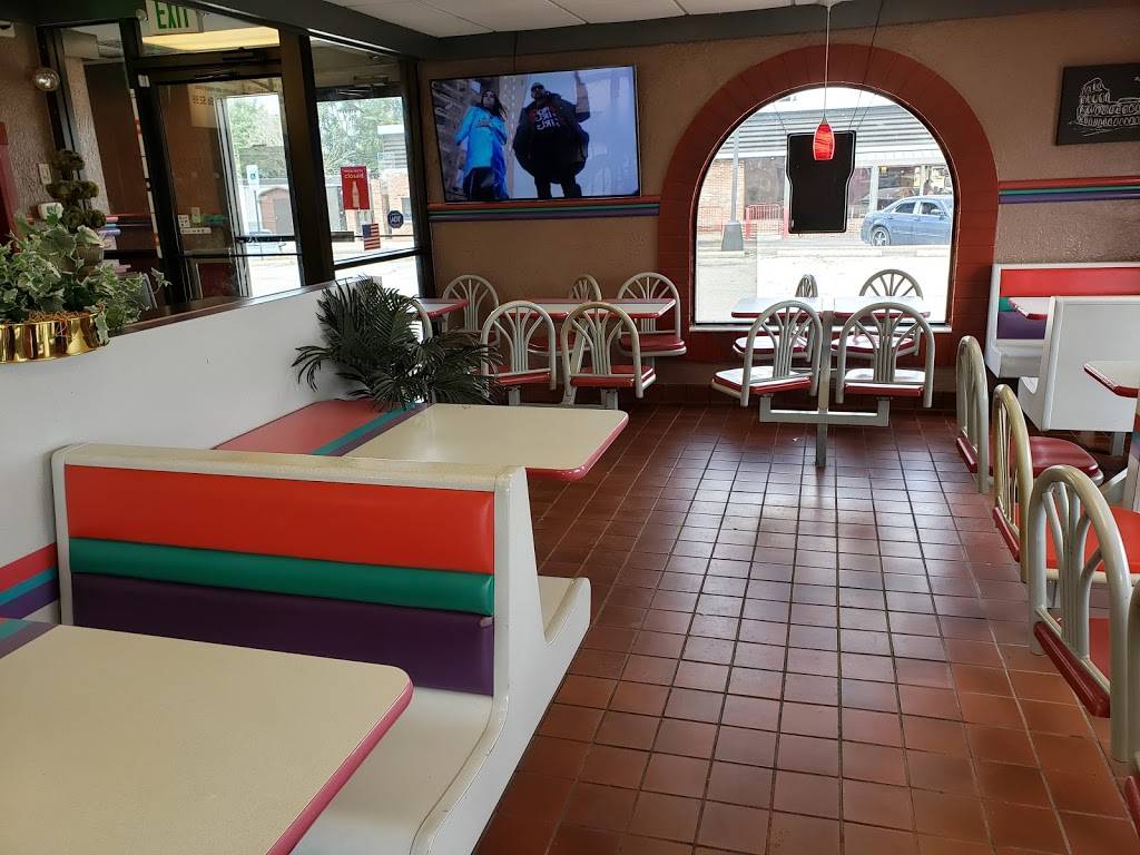 Big Burger | restaurant | 2519 S Madison St, Muncie, IN 47302, USA | 7652122767 OR +1 765-212-2767