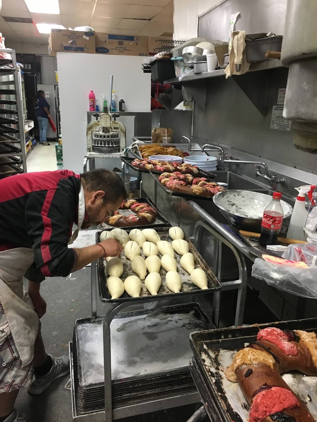 La Corona | bakery | 3652 N Norwalk Blvd, Long Beach, CA 90808, USA | 5623429905 OR +1 562-342-9905