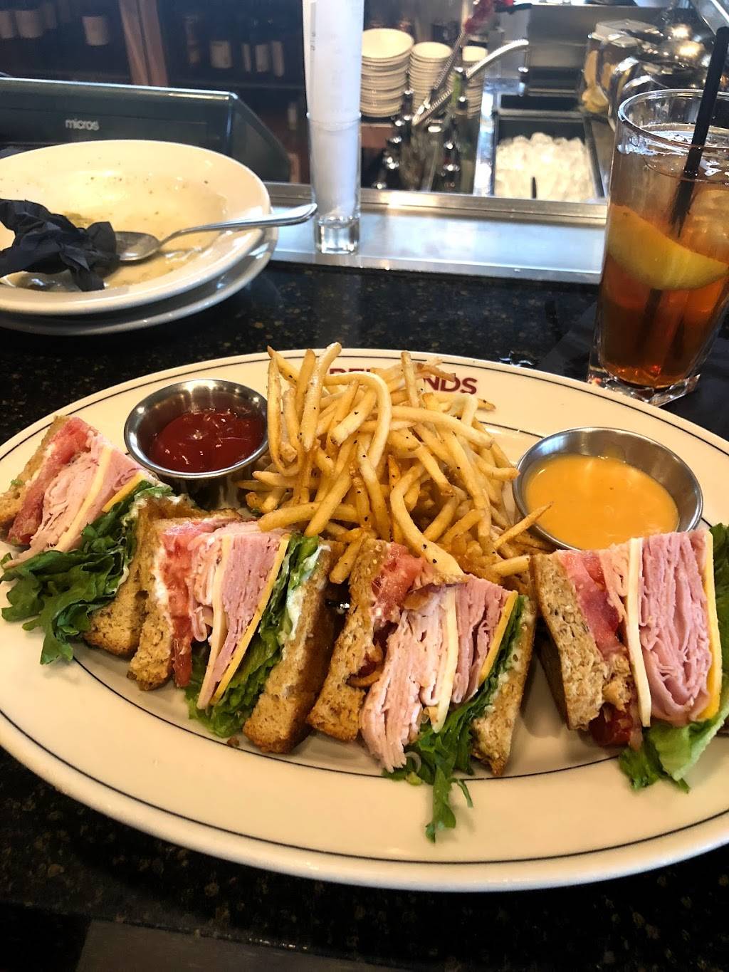 J. Alexanders Redlands Grill | restaurant | 2609 West End Ave #1424, Nashville, TN 37203, USA | 6153409901 OR +1 615-340-9901