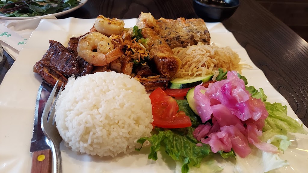 Little Vietnamese Bistro | restaurant | 422 San Mateo Ave, San Bruno, CA 94066, USA | 6505022203 OR +1 650-502-2203