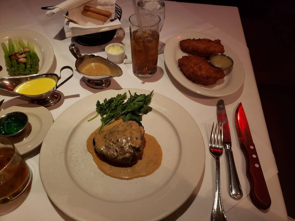 Frankie & Johnnies Steakhouse | restaurant | 32 W 37th St, New York, NY 10018, USA | 2129478940 OR +1 212-947-8940