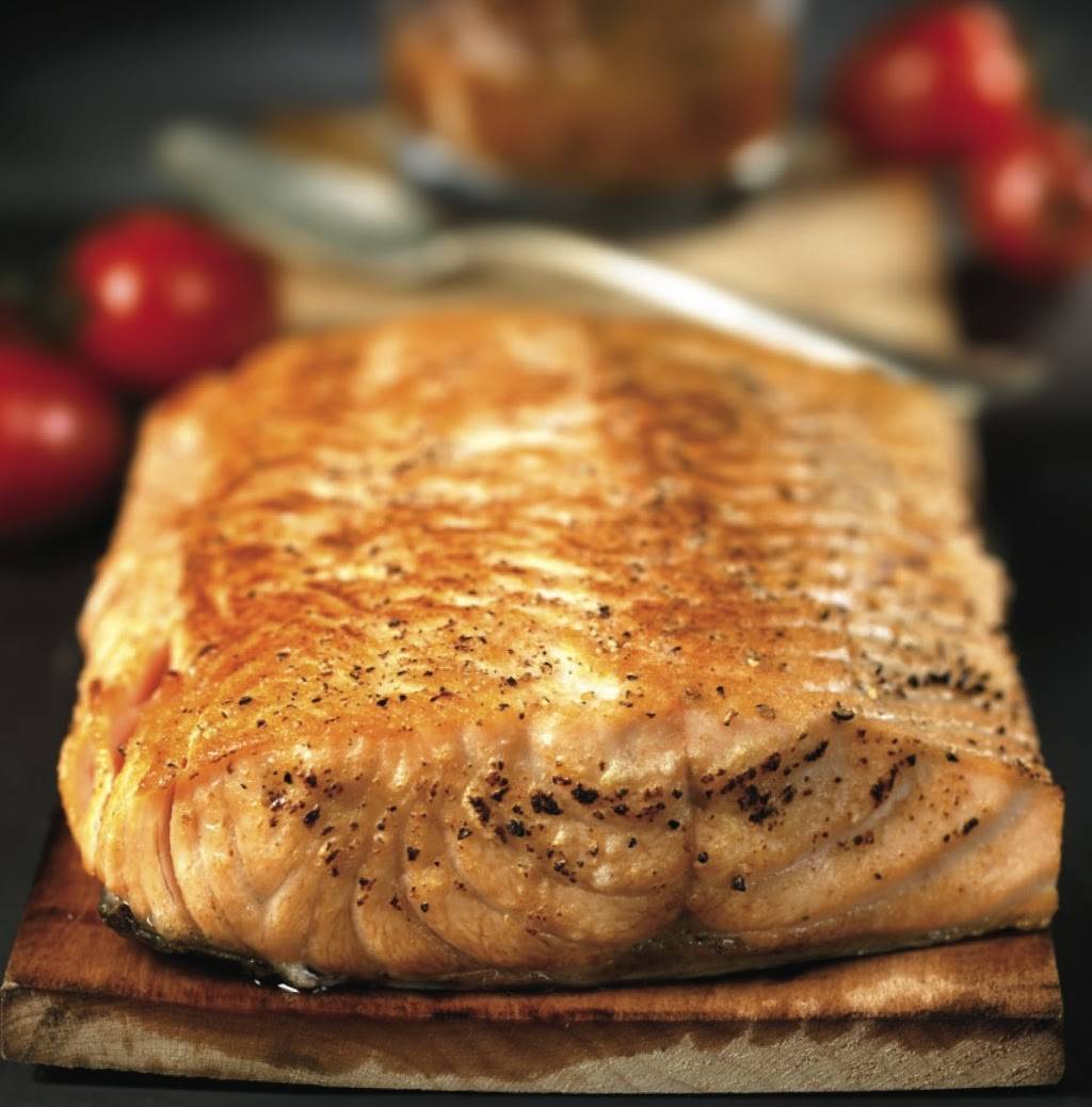 Gourmeyeur | restaurant | 3535 Desserte Nord Autoroute 440 O, Laval, QC H7P 5G9, Canada | 4506815528 OR +1 450-681-5528