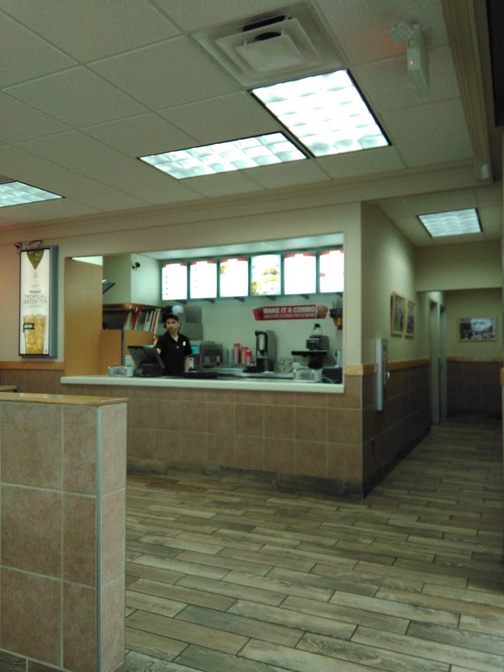 Wendys | restaurant | 1619 S Mission St, Mt Pleasant, MI 48858, USA | 9897732524 OR +1 989-773-2524