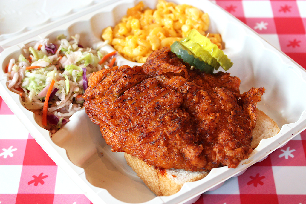 Hot Chicken Takeover | restaurant | 435 Polaris Pkwy Suite 101, Westerville, OH 43082, USA | 6149540008 OR +1 614-954-0008
