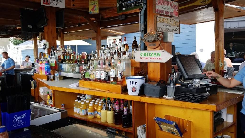 Schaefers Canal House | restaurant | 208 Bank St, Chesapeake City, MD 21915, USA | 4108857200 OR +1 410-885-7200